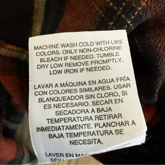 Thread & Supply Women’s Red Rock & Black Plaid Fleece Button Down Size Small - Picture 16 of 16